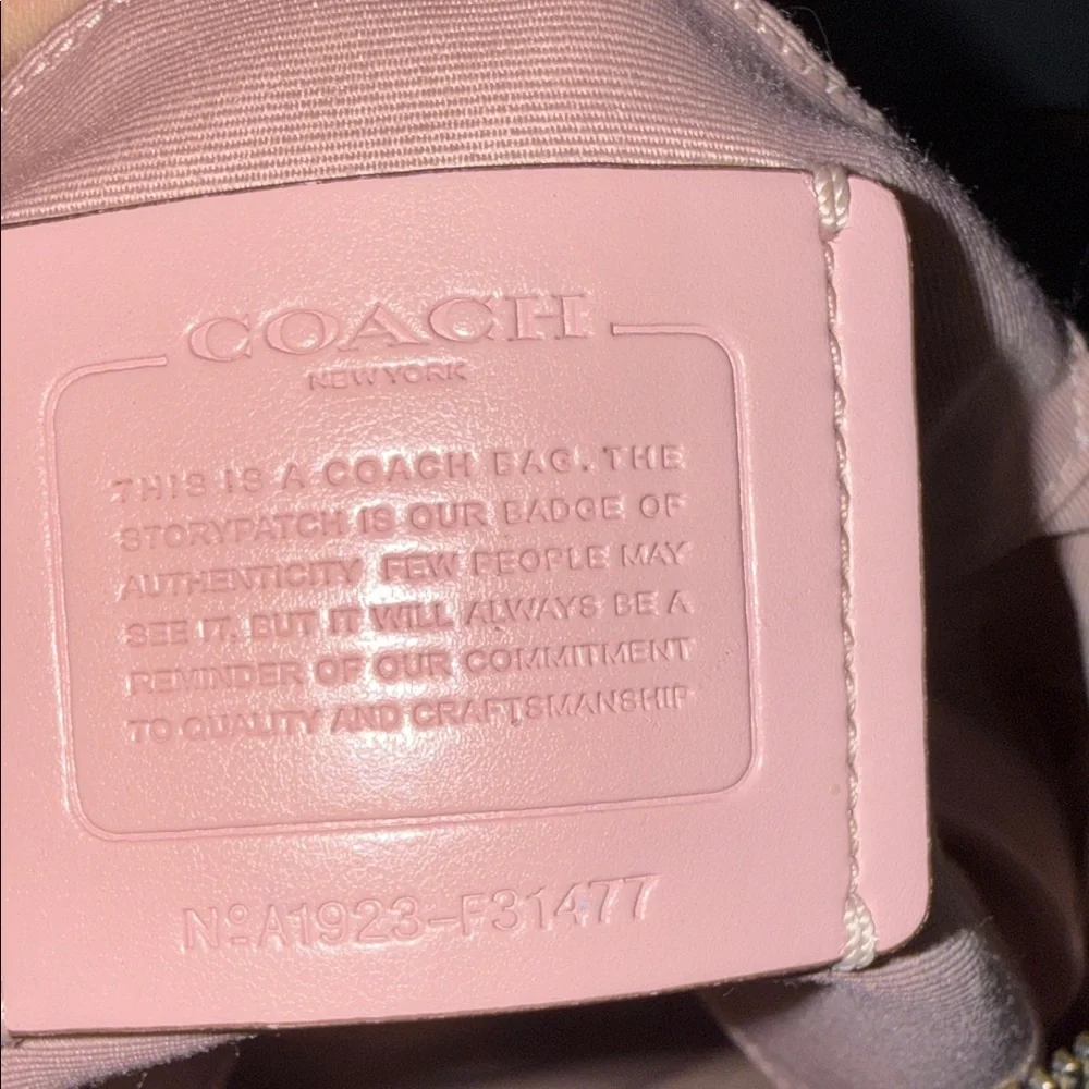 Coach set 4 pieces  Beige and Pink Women's Bag EUC - Picture 3 of 16